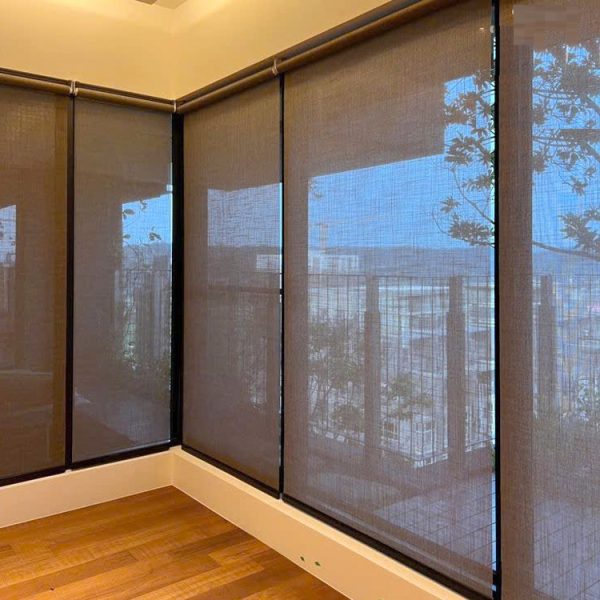 Rèm Cuốn Lưới Cao Cấp Cho Mọi Không Gian Hiện Đại